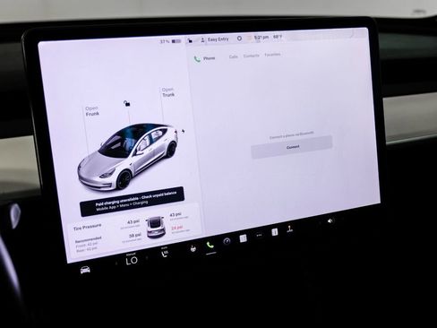 Used 2021 Tesla Model 3 Performance image 23