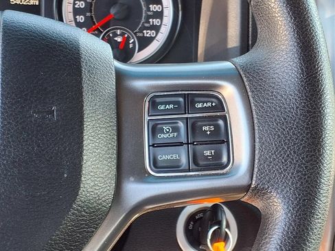 Used 2024 RAM 1500 Classic SLT AWD/4WD image 18