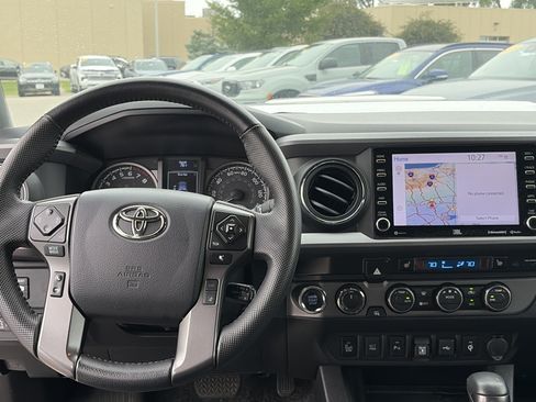 Used 2023 Toyota Tacoma TRD Sport w/ TRD Premium Sport Package AWD/4WD image 18