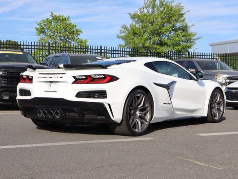 Used 2023 Chevrolet Corvette Z06 image 10