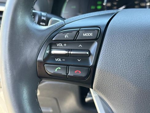 Used 2019 Hyundai Ioniq Plug-In Hybrid image 41