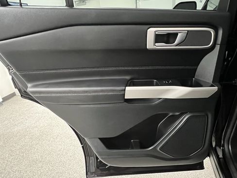 Used 2024 Ford Explorer XLT w/ Equipment Group 202A image 46