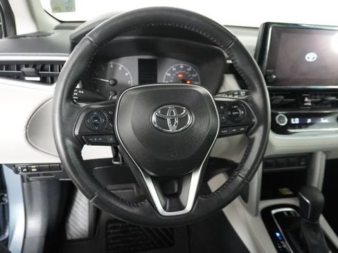 Used 2023 Toyota Corolla Cross LE FWD image 23