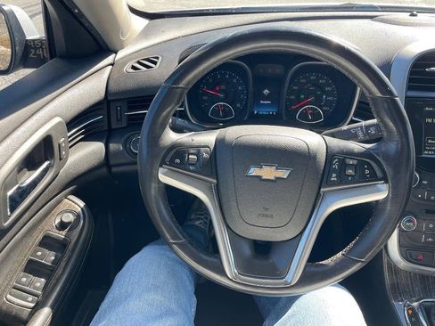 Used 2015 Chevrolet Malibu LT FWD image 16
