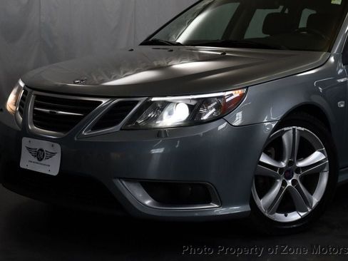 Used 2009 Saab 9-3 Aero image 2