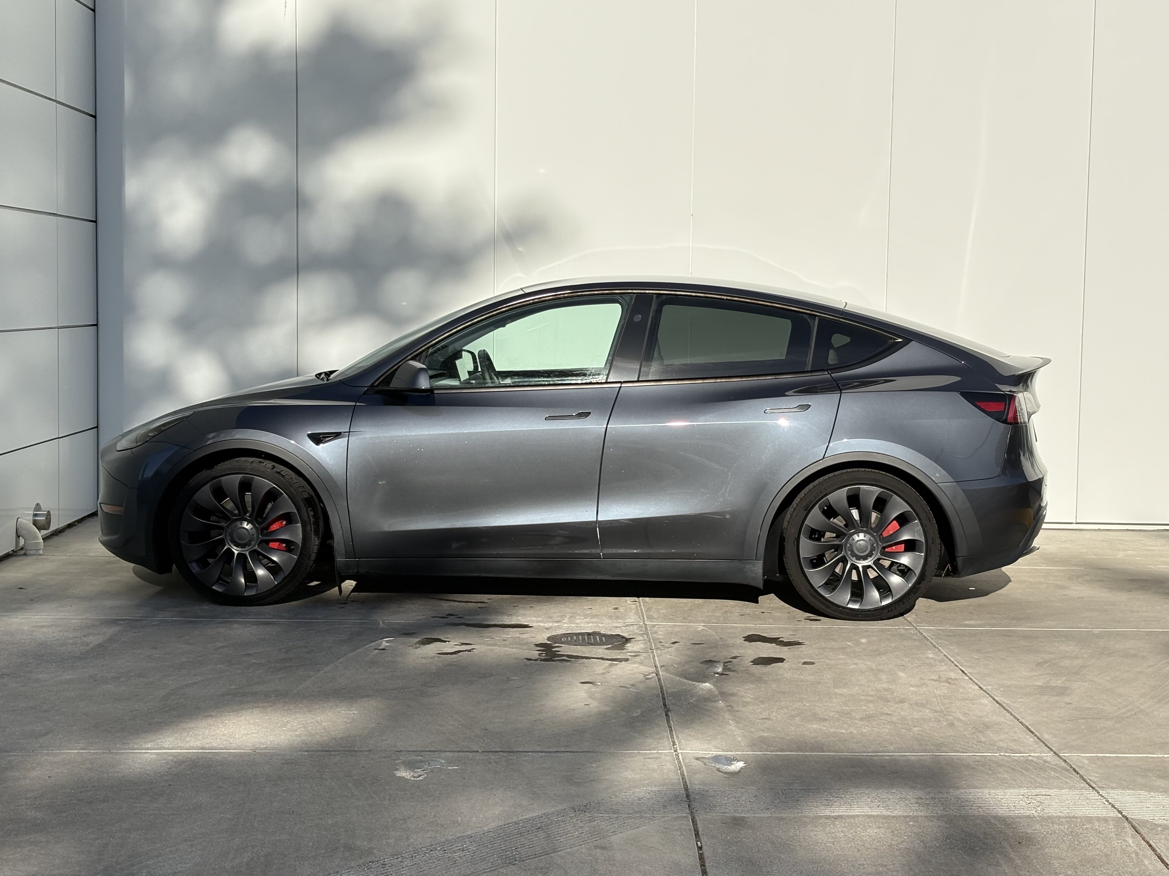 Used 2023 Tesla Model Y Performance AWD/4WD image 4
