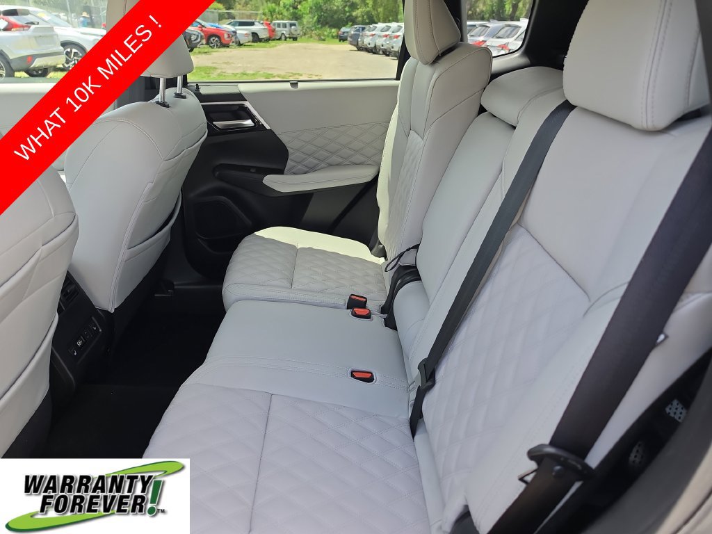 Used 2024 Mitsubishi Outlander SEL Black Edition FWD image 13