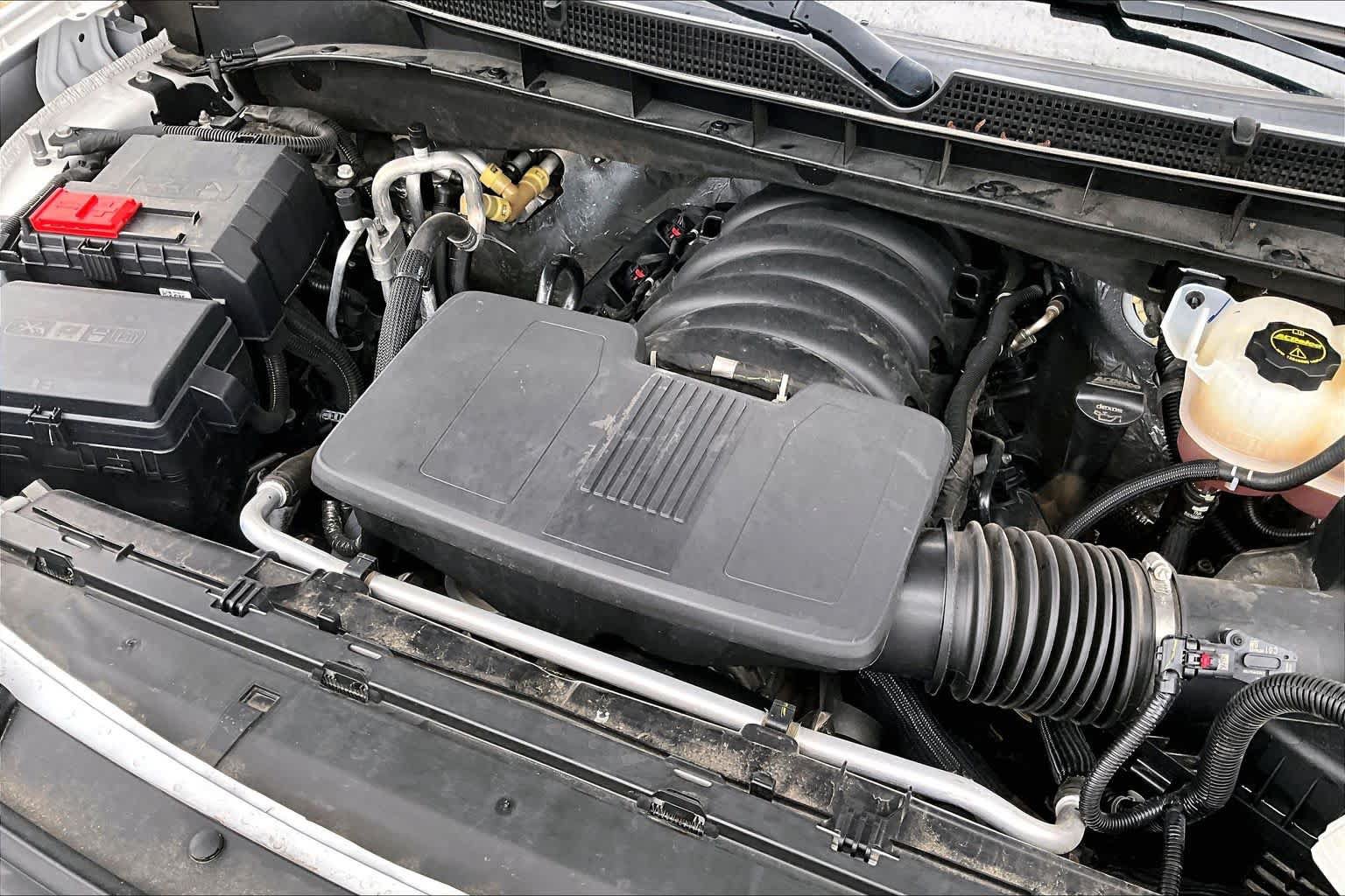 Used 2024 GMC Yukon SLT RWD image 35