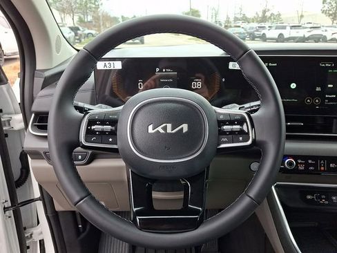 New 2026 Kia Carnival EX image 16