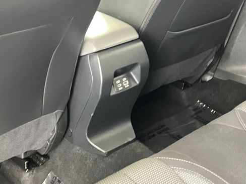 Certified 2024 Subaru Crosstrek 2.0i Premium AWD/4WD image 35