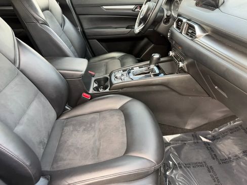 Used 2019 MAZDA CX-5 Touring image 12