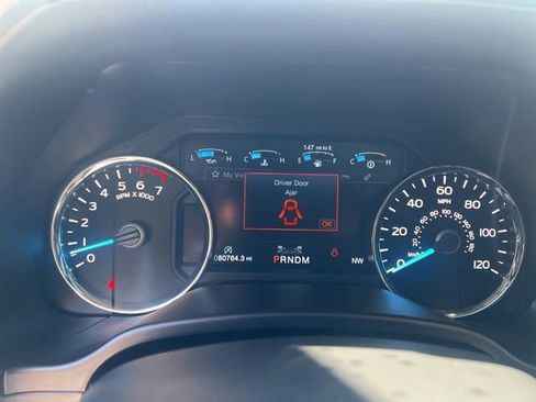 Used 2019 Ford F150 Lariat w/ Equipment Group 502A Luxury AWD/4WD image 24