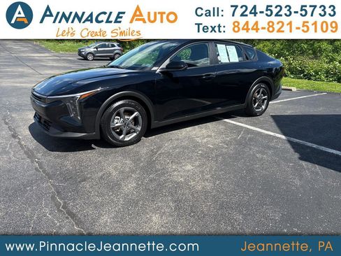 Used 2025 Kia K4 FWD image 1