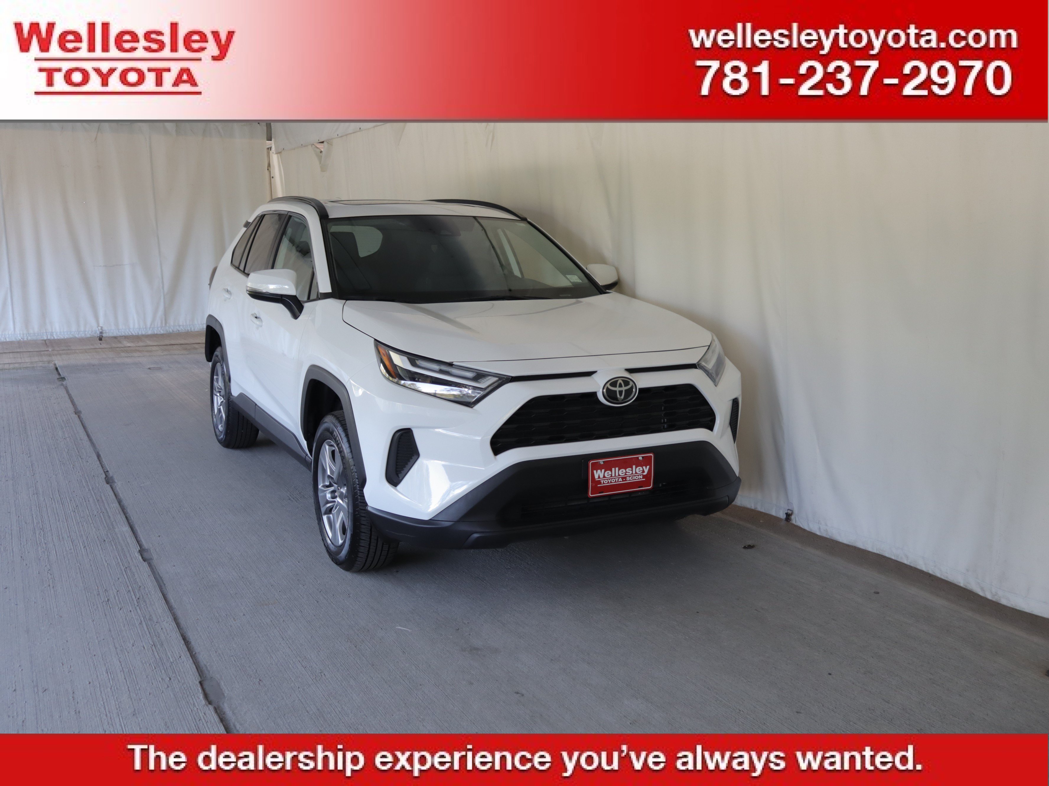 Used 2024 Toyota RAV4 XLE w/ Convenience Package AWD/4WD image 1