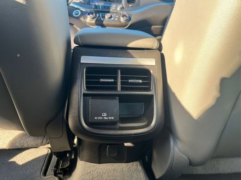 Used 2017 Chevrolet Impala Premier w/ Enhanced Convenience Package image 18