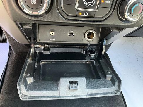 Used 2014 Ford F150 XLT w/ Equipment Group 302A Luxury AWD/4WD image 23