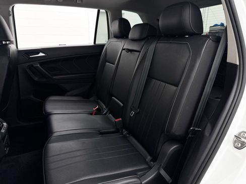 Used 2022 Volkswagen Tiguan SE FWD image 29