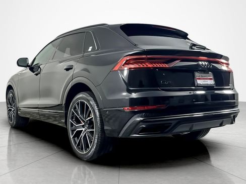 Used 2022 Audi Q8 Premium Plus w/ Premium Plus Package image 3