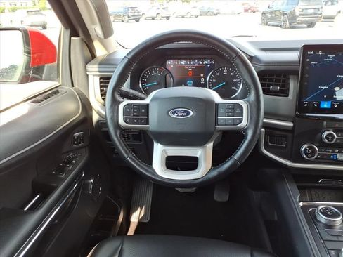 Used 2022 Ford Expedition XLT AWD/4WD image 25