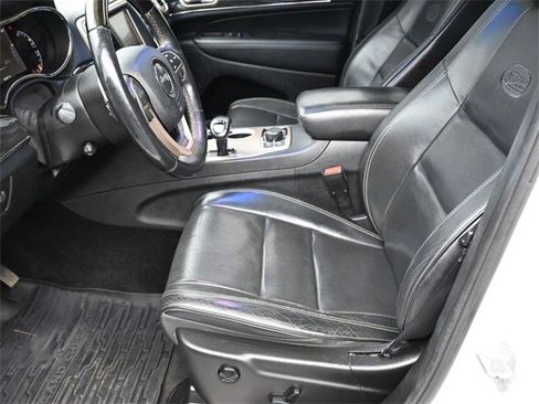 Used 2014 Jeep Grand Cherokee Overland image 31