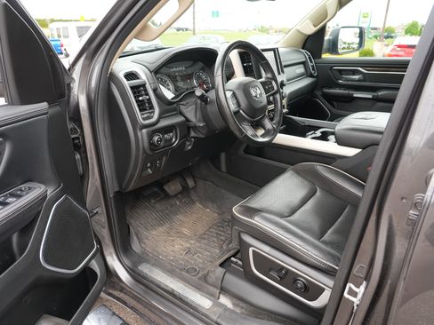 Used 2020 RAM 1500 Laramie AWD/4WD image 13