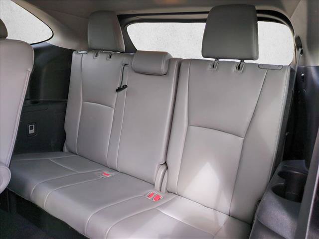 Used 2023 Toyota Highlander Platinum FWD image 19