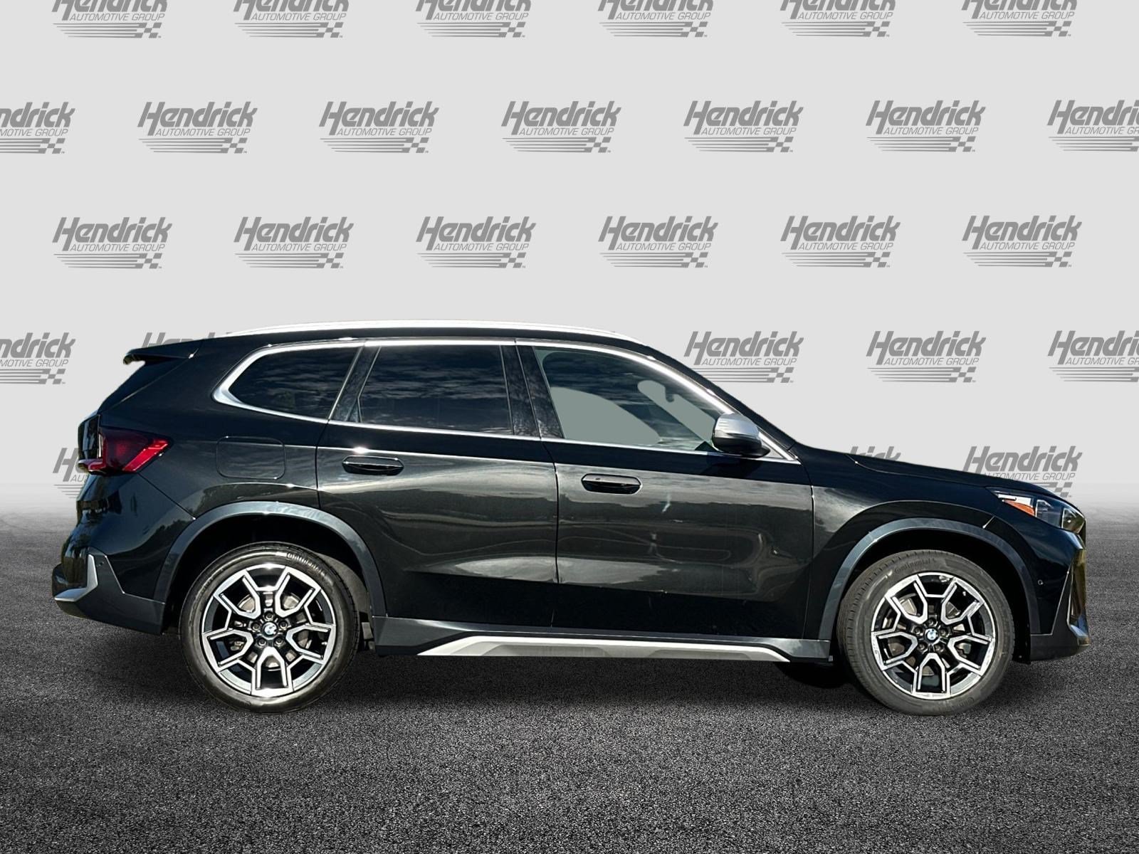 Used 2023 BMW X1 xDrive28i w/ Convenience Package AWD/4WD image 3