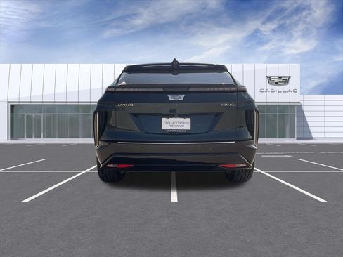 Certified 2024 Cadillac Lyriq Luxury AWD/4WD image 7