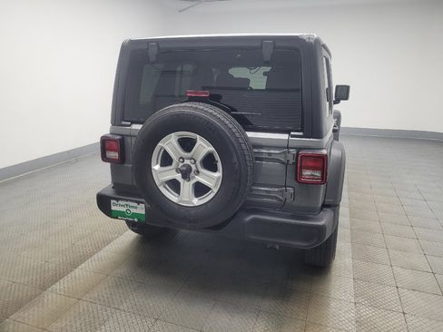 Used 2018 Jeep Wrangler Unlimited Sport S AWD/4WD image 7