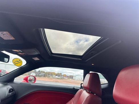 Used 2015 Dodge Challenger R/T Plus image 25