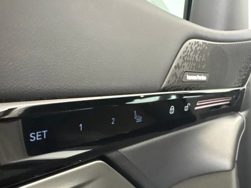 Certified 2025 BMW 530i w/ Premium Package RWD image 23