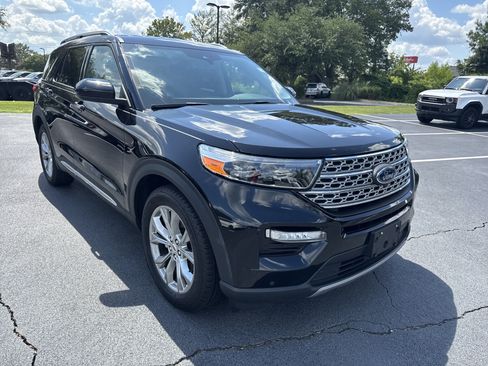 Used 2024 Ford Explorer Limited RWD image 3