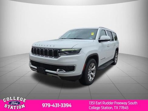 Used 2022 Jeep Wagoneer Series II w/ Flexible Seating Group image 3