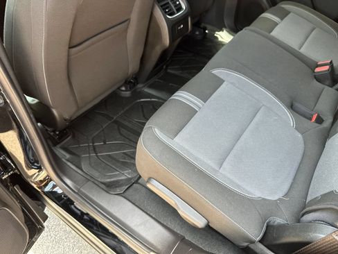 Used 2024 Chevrolet Blazer LT w/ Convenience Package FWD image 34