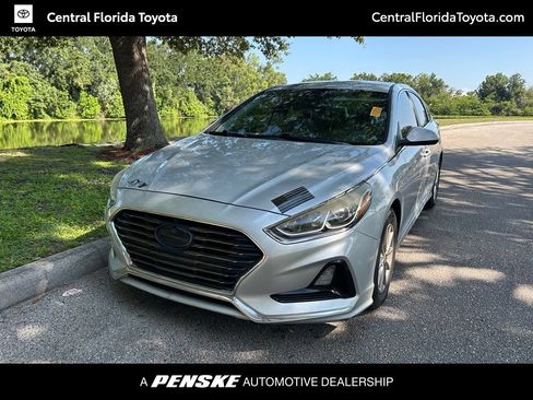 Used 2018 Hyundai Sonata SE FWD image 1