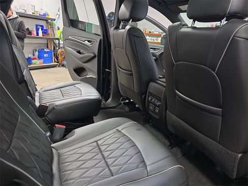 Used 2023 Buick Enclave Avenir image 11