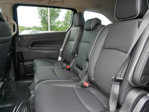 New 2026 Honda Odyssey Touring image 12