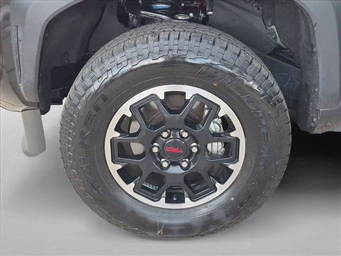 Used 2025 Toyota Tacoma TRD Off-Road AWD/4WD image 22