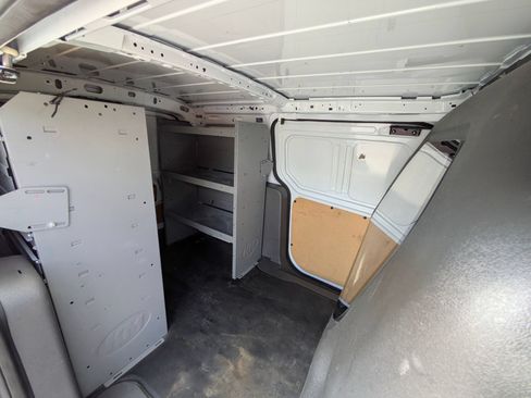 Used 2022 Ford Transit Connect XLT FWD image 17