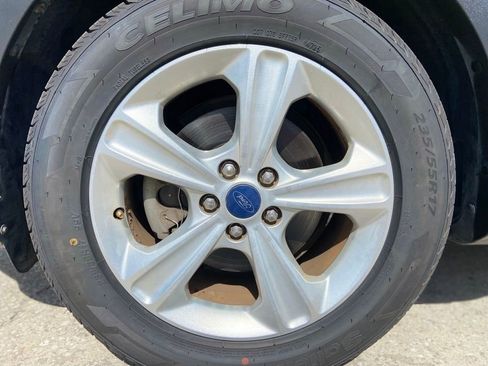 Used 2016 Ford Escape SE FWD image 9