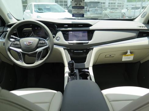 New 2026 Cadillac XT5 Premium Luxury w/ Driver Assist Package FWD image 23