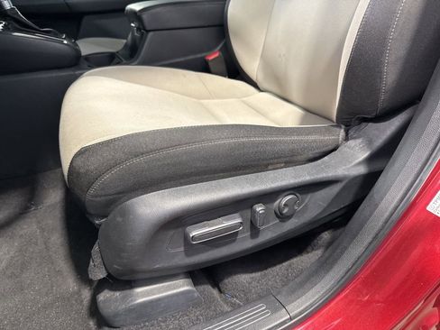 Used 2024 Honda CR-V EX image 32