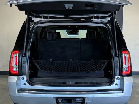 Used 2019 GMC Yukon XL Denali w/ Denali Ultimate Package AWD/4WD image 5