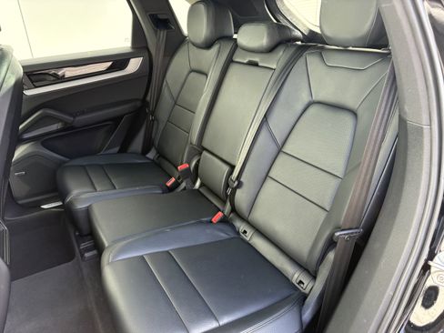 Used 2024 Porsche Cayenne image 13