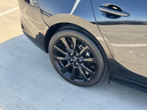 Used 2025 MAZDA MAZDA3 s FWD image 25