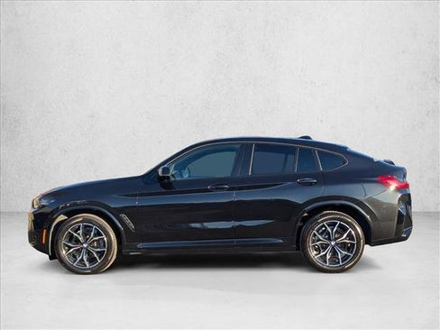 Used 2025 BMW X4 xDrive30i w/ Premium Package image 9
