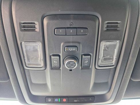 Used 2023 Chevrolet Suburban RST w/ Luxury Package AWD/4WD image 27