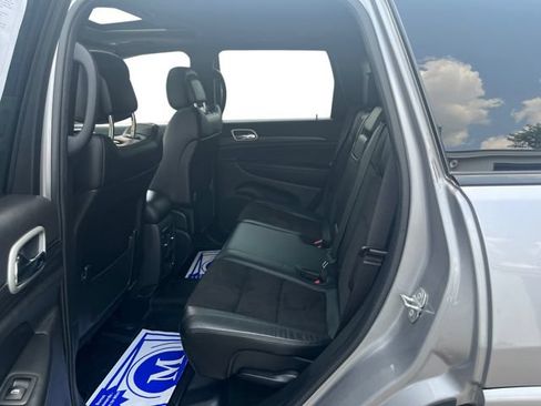 Used 2019 Jeep Cherokee Limited AWD/4WD image 15