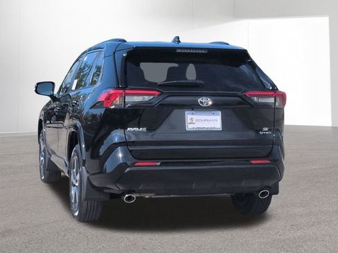 New 2025 Toyota RAV4 SE image 8