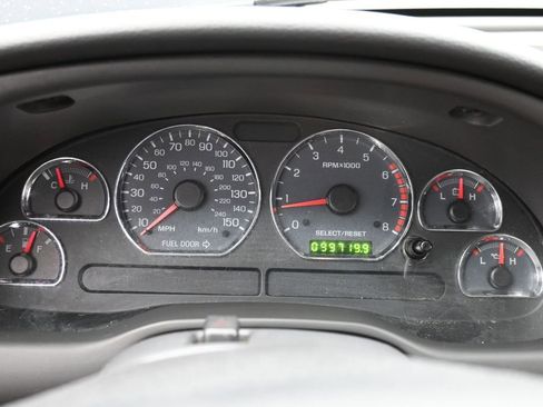 Used 2004 Ford Mustang GT RWD image 15